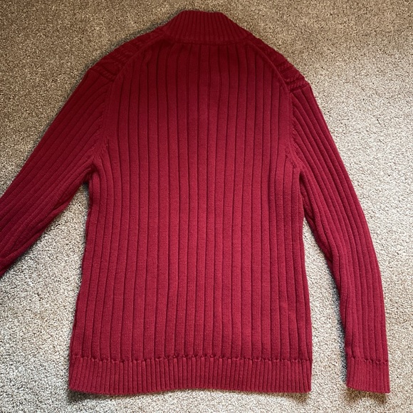 EUC Mens Large Red V Neck Sweater. Very warm! - Picture 5 of 5
